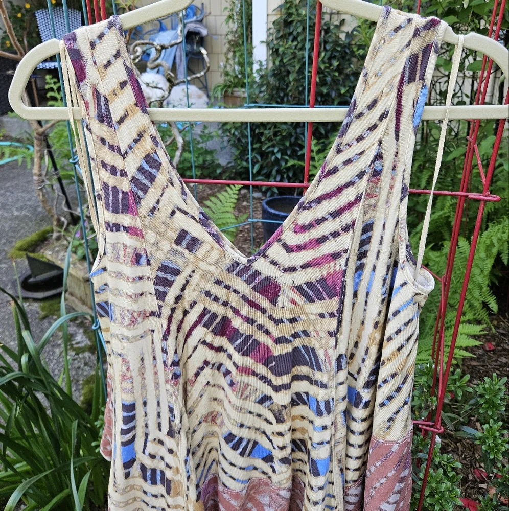 Free People Day Dreamers Tank Top VNeck Faux Batik Print Handkerchief Hem XS NWT - Picture 7 of 15